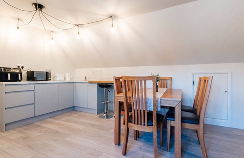 Little Stukeley House | Wonderful villa for 4 people with WIFI and parking