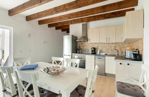 Parque Holandes House | Wonderful villa for 6 guests with WIFI, private pool, TV, terrace and parking