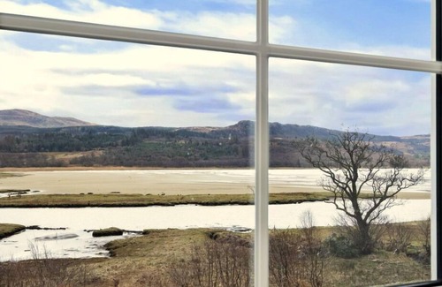 Lochgilphead House | Wonderful villa for 6 guests with WIFI, terrace and pets allowed