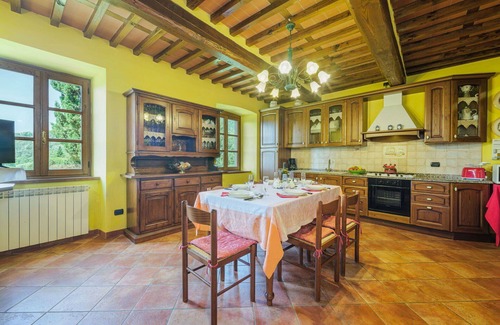 Pescaglia House | Wonderful villa for 6 guests with private pool, WIFI, TV and patio