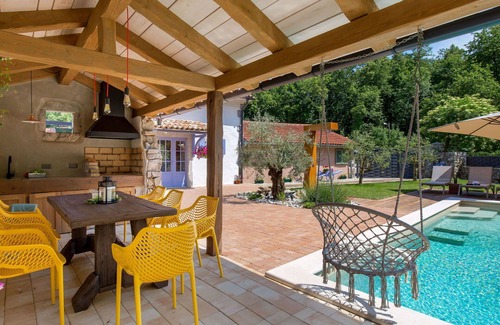 Mucici House | Wonderful villa for 6 people with private pool, A/C, WIFI, TV, patio and pets allowed