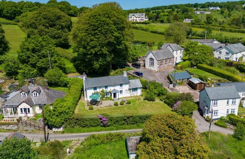 Withypool House | Wonderful villa for 8 people with WIFI, TV and pets allowed