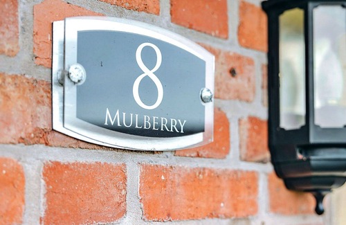 Church Stretton House | Wonderful villa for 4 guests with WIFI, TV and pets allowed