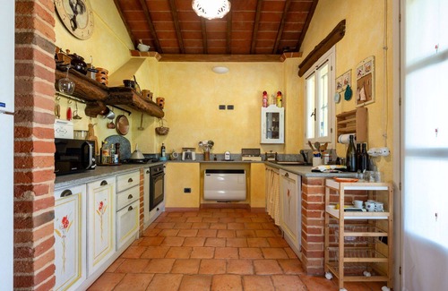 Mombaruzzo House | Wonderful villa for 4 guests with WIFI, TV, patio, pets allowed and parking