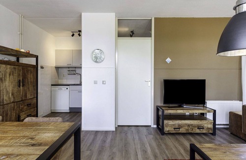 Vlagtwedde House | Wonderful villa for 6 people with WIFI, pool, TV, terrace and parking