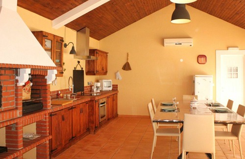 Montijo House | Wonderful villa for 6 guests with pool, WIFI, A/C, TV, terrace and parking