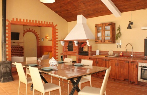 Montijo House | Wonderful villa for 6 guests with pool, WIFI, A/C, TV, terrace and parking