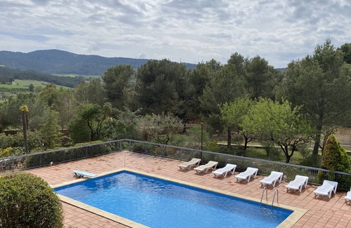La Llacuna Villa | Wonderful villa in a small town with private pool, close to Barcelona
