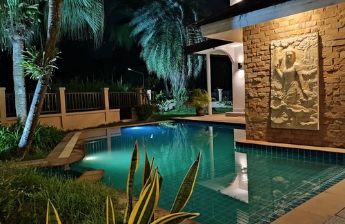 Khuekkhak Villa | Wonderful Villa with Private Pool, Best Location! Walk to beach, restaurants etc