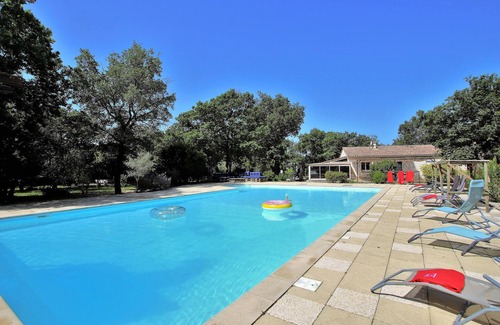 Gras House | Wonderfully idyllic located vacation home with all comforts.