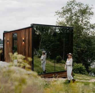Fenstad House | WonderInn Riverside