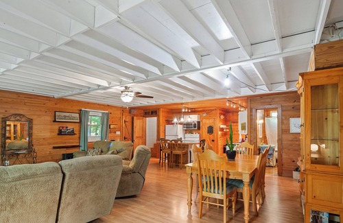 Bremen House | Wonderland Cabin: 3 BR, 2 BA in Bremen, Sleeps 10