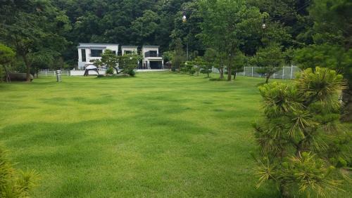 Wonju House | Wonju Gwirae 630 Dog Pool Villa