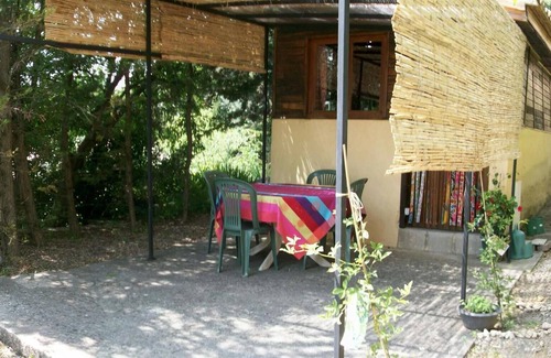 Crillon-le-Brave Cabin | Wood Shed in Provence, at the foot of Mont Ventoux