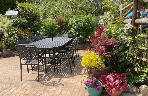 Mylor Bridge House | WOODBINE COTTAGE, pet friendly, with open fire in Mylor Bridge