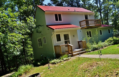 Gnaw Bone House | Wooded Get Away Where Memories Are Made That Comfortably Sleeps 8