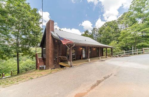 Demorest House | Wooden Cabin with Hot-Tub and Pool Table in Demorest, Georgia