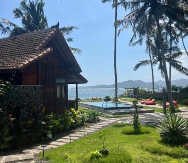 Candi Dasa Bed & Breakfast | WOODEN HOUSE CANDIDASA