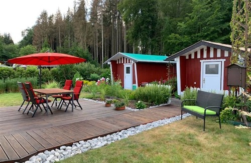 Helferskirchen House | Wooden house with large garden and sauna "dogs welcome"