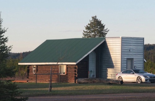 Prince George Cottage | Woodhouse Cottages and Ranch - The Old Logbarn