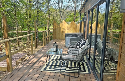 Dilton Marsh Ski Chalet | Woodland Container Lodges Slp 4