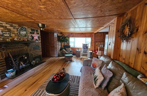Blossvale Cabin | Woodland Cottage Sylvan Beachnnnn