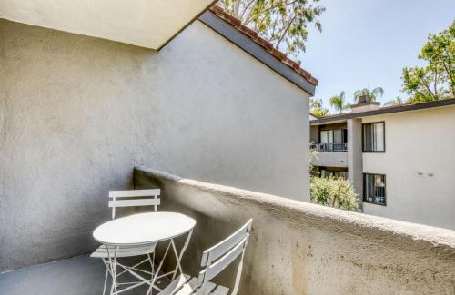 Warner Center Apartment | Woodland Hills 1BR w Pool Gym nr Warner Center LAX-697