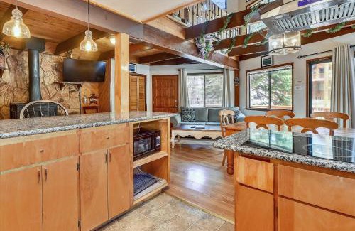 Pioneer Trail House | Woodland Views, Bbq And Large Games Room