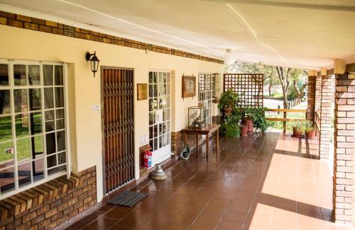 Francistown Cabin | Woodlands Stop Over and Lodge