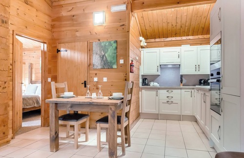 Freehay Ski Chalet | Woodpecker Log Cabin 2