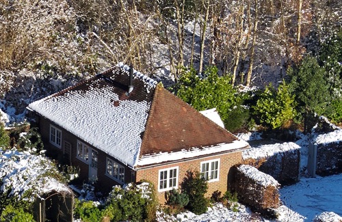 East Grinstead Cottage | Woodpeckers Cottage - One bedroom luxurious and Contemporary rural retreat
