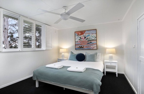 Canyonleigh House | Woodridge – comfortable and Spacious 4-bedroom cottage with stunning rural views