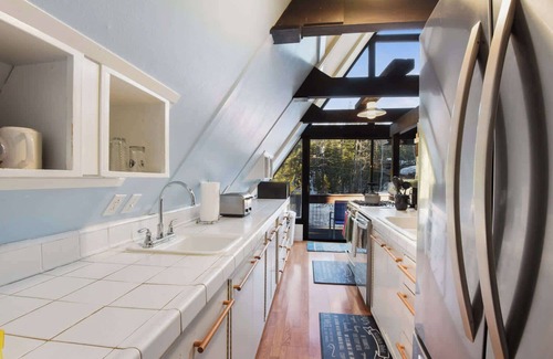 McKinney Estates House | Woodside Hideout | Hop Away from Activities