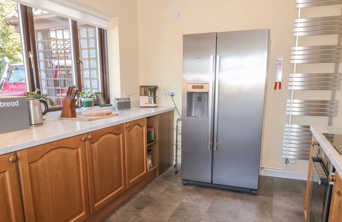 Bampton House | WOODWAYE, family friendly, with open fire in Bampton, Devon