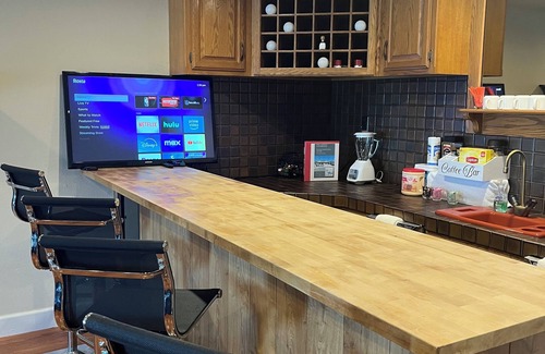 Spring Valley Lake House | WORK and PLAY. Beautiful, Spacious LakeFront home located in Victorville Ca.
