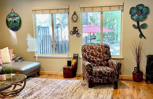 Lake Forest House | Work from Tahoe! Luxury Townhome 2 bed 2 bath