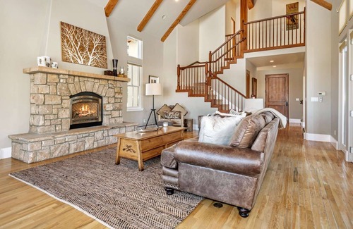 Cordillera House | Work & Play in the Mountains, Monthly Deals for this Luxurious, Cordillera Home!