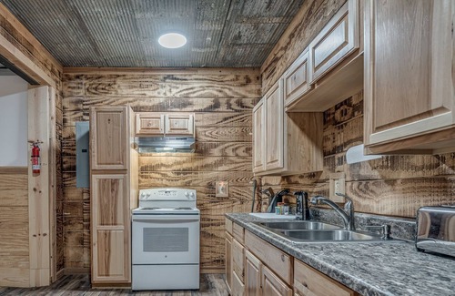 Hughes County Cabin | Working Ranch on 320 acres. Deer, Trails, Buffalo, Ponds, Rams, Views, Can-Ams!!
