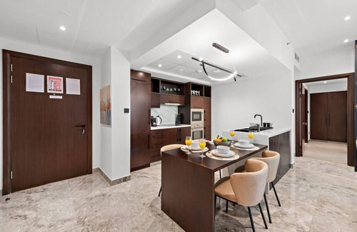 Downtown Dubai Apartment | World Class | 2BR | Dubai Skyline & Sea view