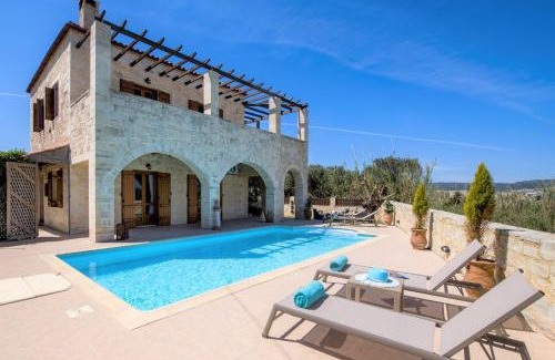 Tavronitis Villa | World Villa