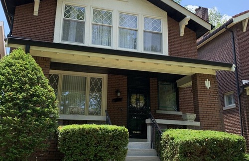 St. Louis House | World’s Fair Charm -Two Story 3 bdrm