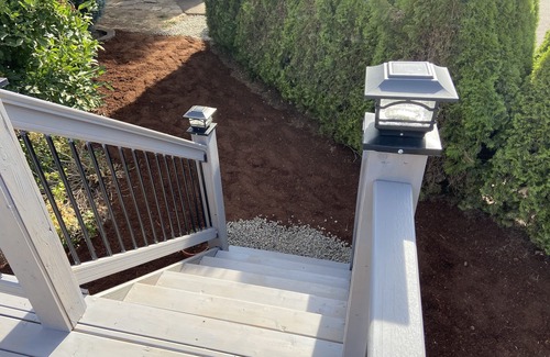Newberg House | Wounded Knee Ranch at the Red Hills. Full separate and private suite with deck