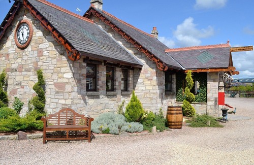 Kilbirnie Cottage | Wow - a truly unique cottage which will delight you from the moment you arrive.