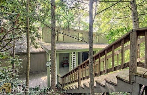 Lakemont Cabin | WOW.Mountain and Lake Views, Lake Rabun the "Lake Como" of the US