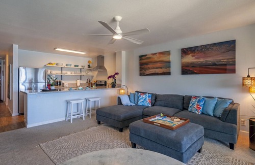 Wailua House Lots Condo | Wow the beach is right here! Plus air conditioned!