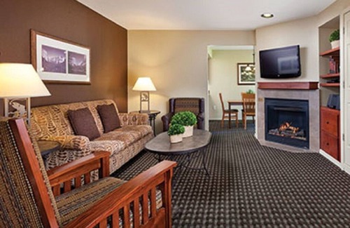 Bass Lake Resort | Wow ... This is the outdoors at its best !
