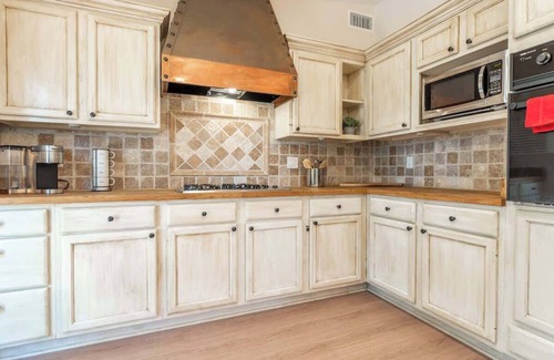 Hillcrest House | Wrap-around deck w/Cyn views, 2bd 2bth, 5mins>DT