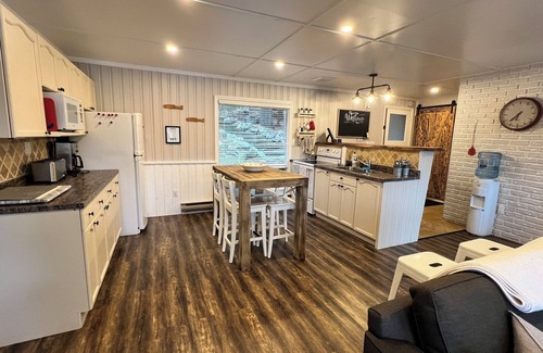 Algonquin Highlands Cottage | Wren Lake Cottage in Algonquin Highlands