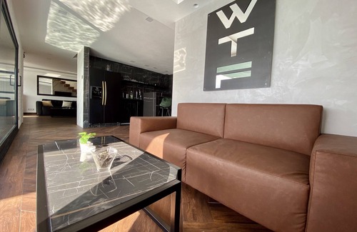 Cukarica Boat Rental | WTF Lounge Pool/sauna