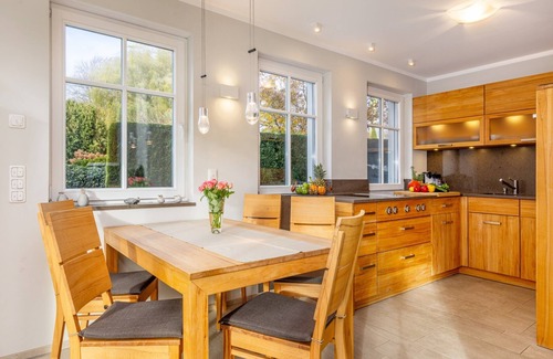 Zingst House | Wunderschöne und Modern Eingerichtete Haushälfte in Direkter Nähe zum Strand